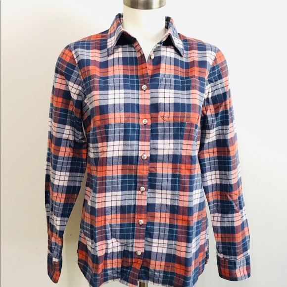 L.L.Bean Button Down Long Sleeve Flannel Top. Like New! - Picture 2 of 9